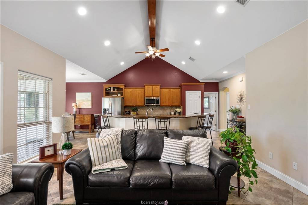 6443 Hardy Weedon Road, College Station, Texas image 9