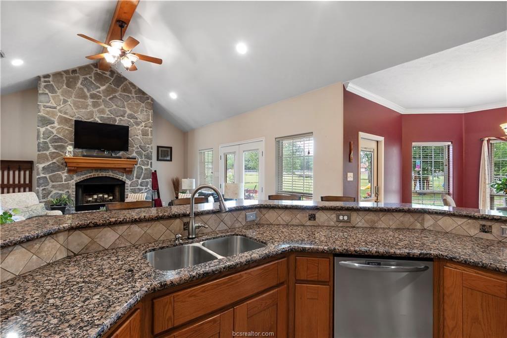 6443 Hardy Weedon Road, College Station, Texas image 14