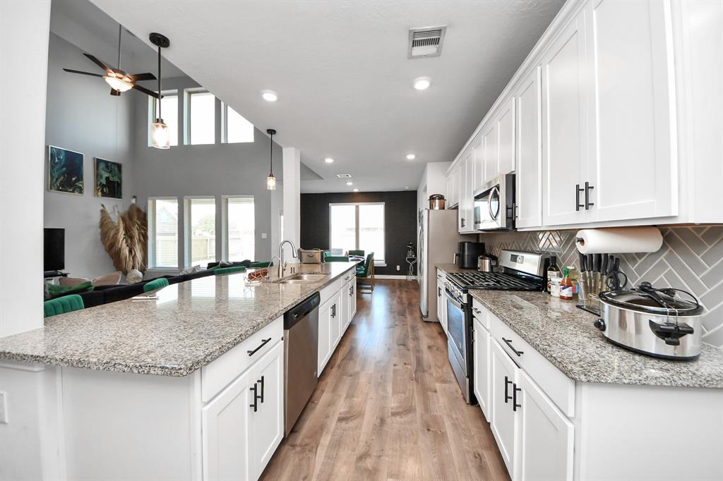 8219 Oxbow Manor Lane, Cypress, Texas image 10
