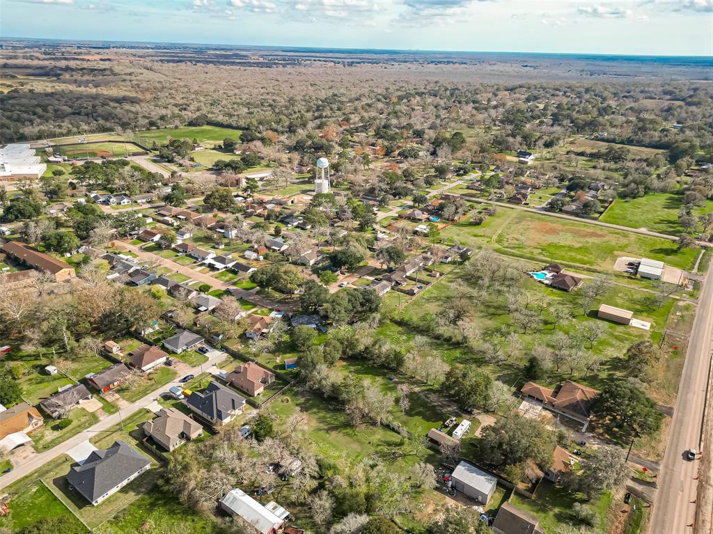 910 S Columbia Drive, West Columbia, Texas image 9