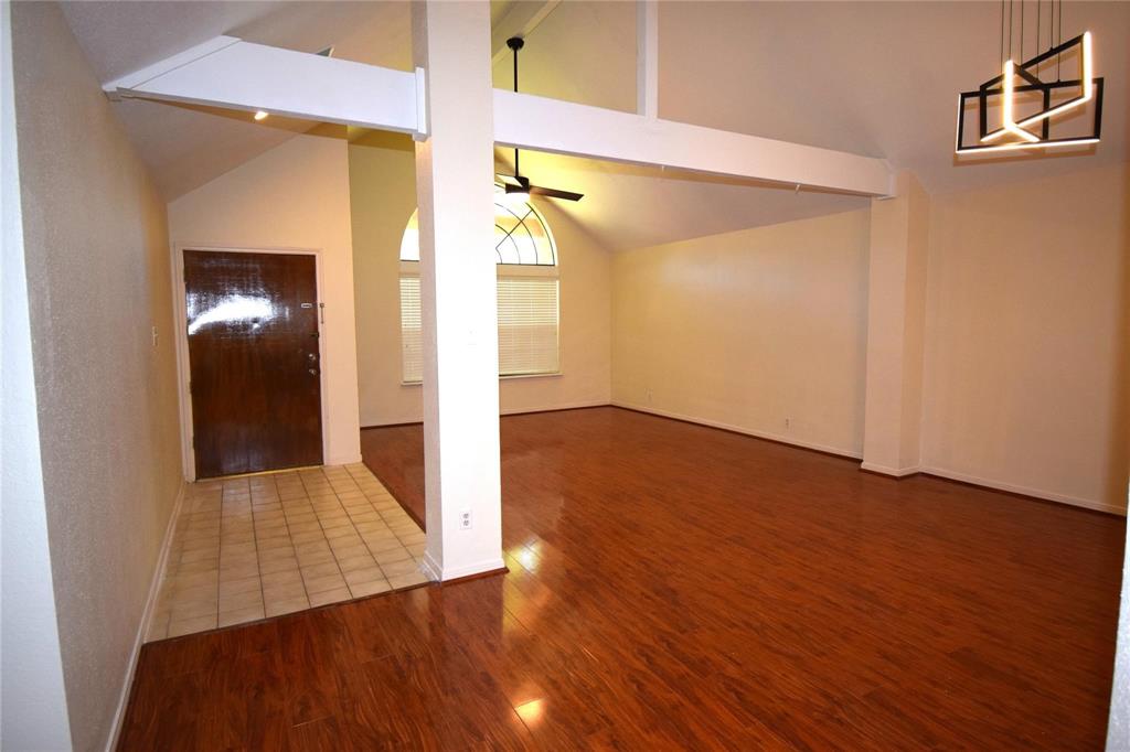 2926 Field Line Drive, Sugar Land, Texas image 6