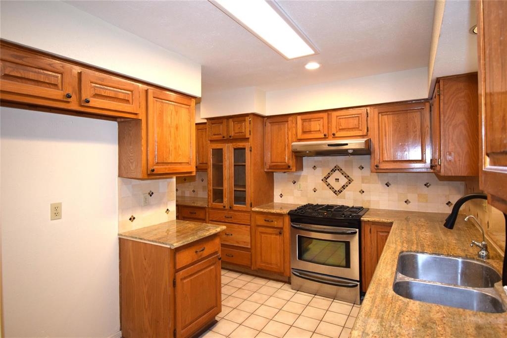 2926 Field Line Drive, Sugar Land, Texas image 15