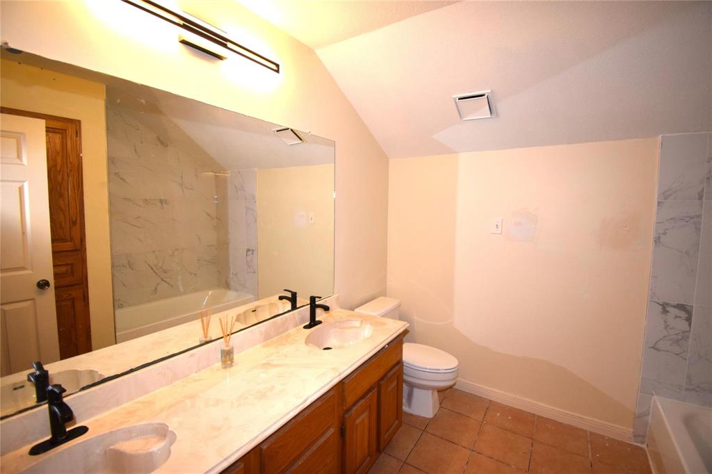 2926 Field Line Drive, Sugar Land, Texas image 33