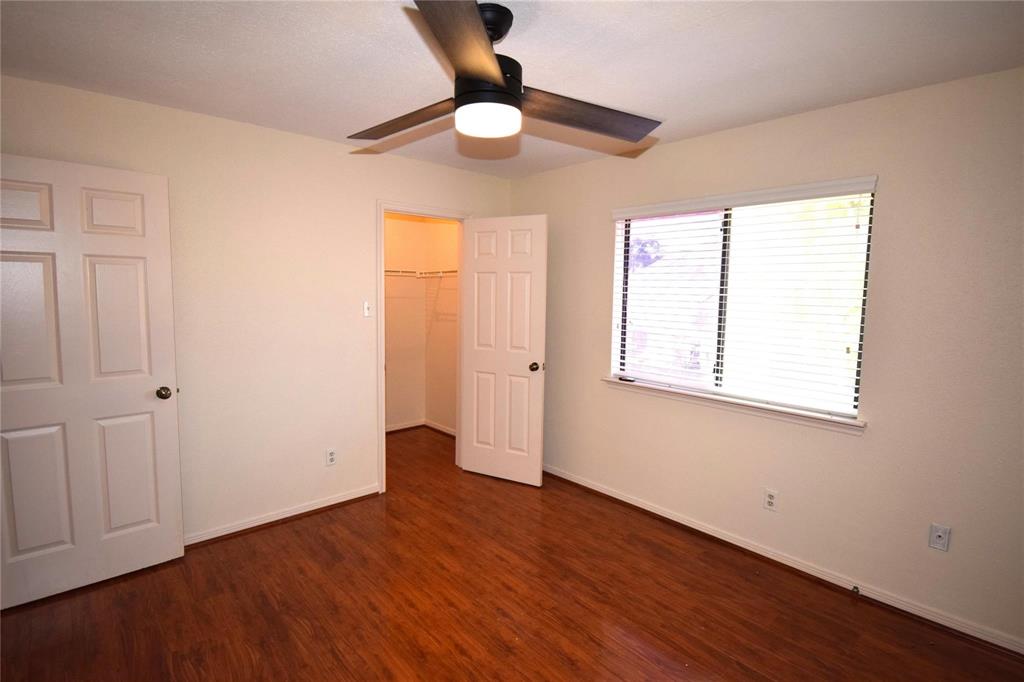 2926 Field Line Drive, Sugar Land, Texas image 32