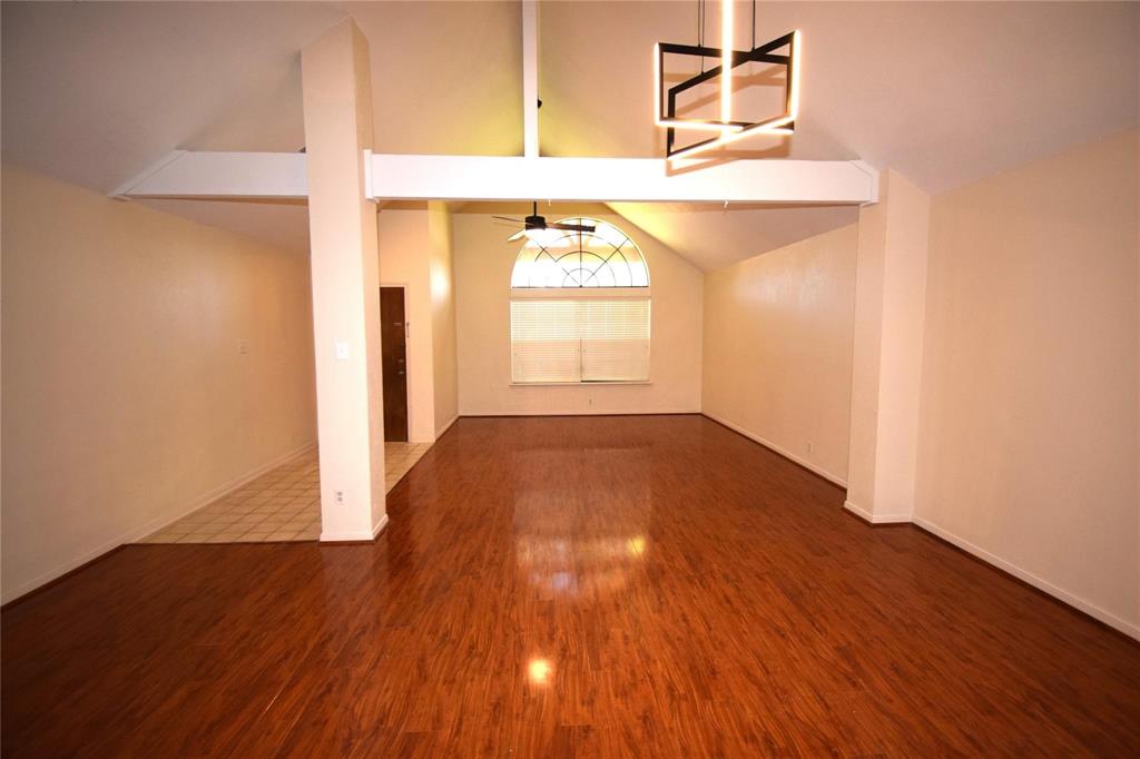 2926 Field Line Drive, Sugar Land, Texas image 5