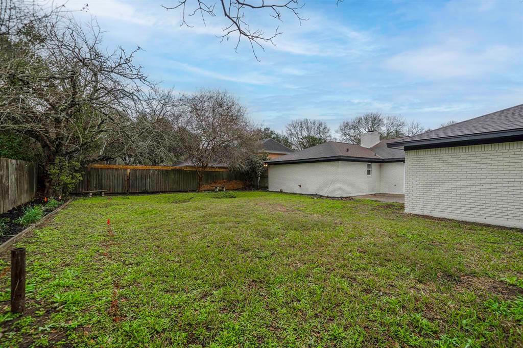213 Westview Drive, Sealy, Texas image 25