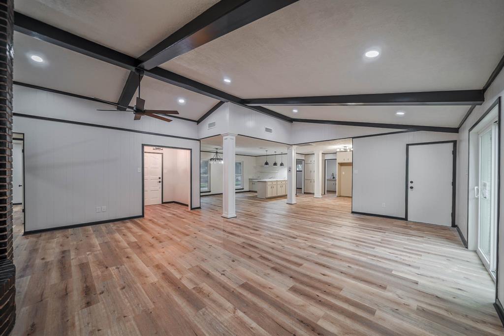 213 Westview Drive, Sealy, Texas image 7