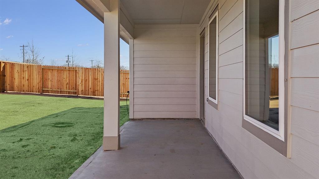 1738 Lilypad Drive, Alvin, Texas image 12