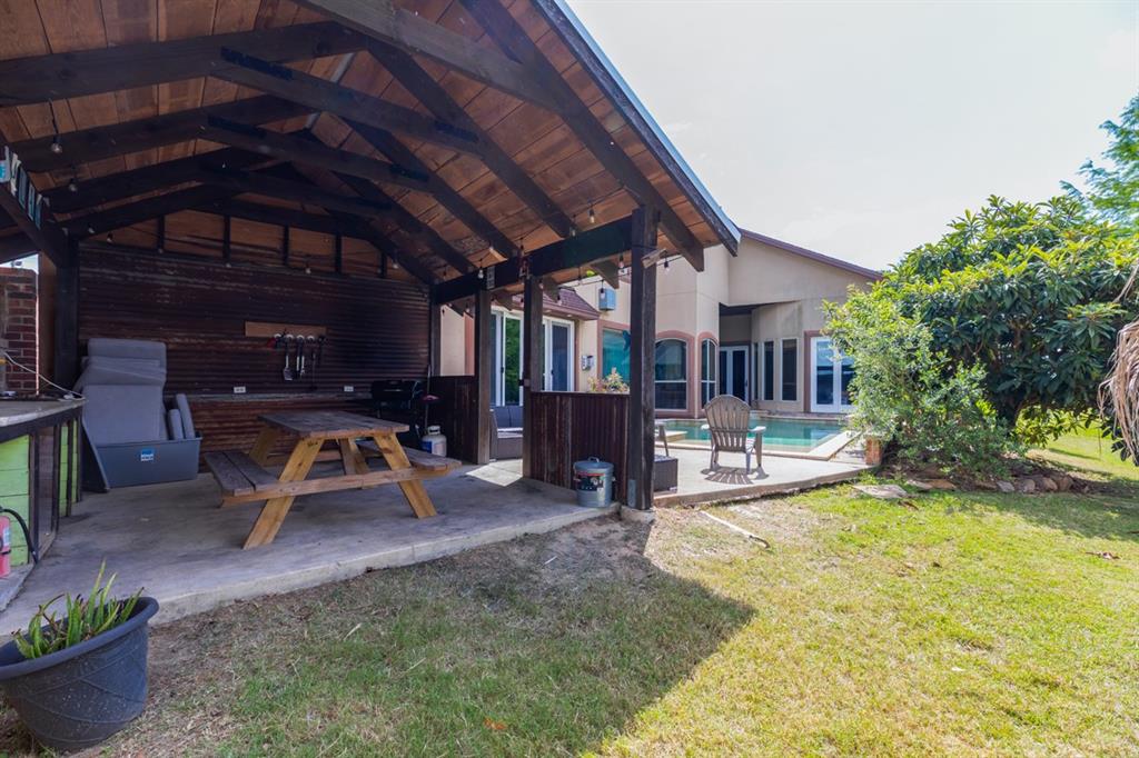 216 Berwick Drive, Bridge City, Texas image 23