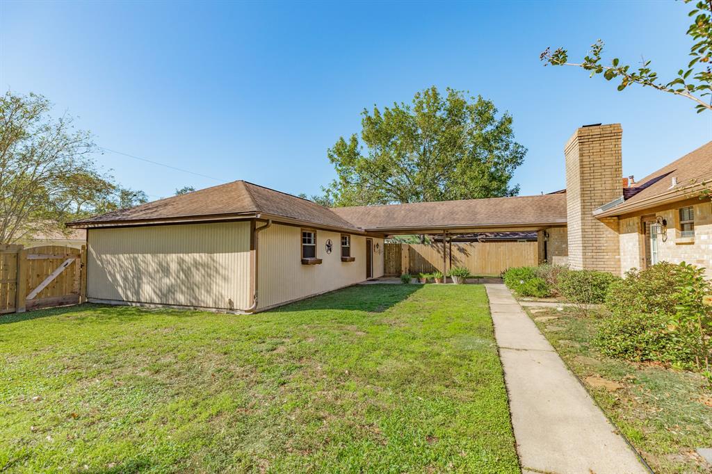 33 N Erik Drive, Angleton, Texas image 23