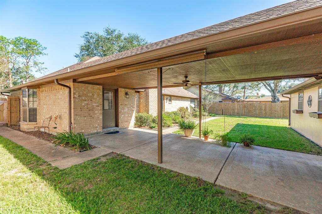 33 N Erik Drive, Angleton, Texas image 21