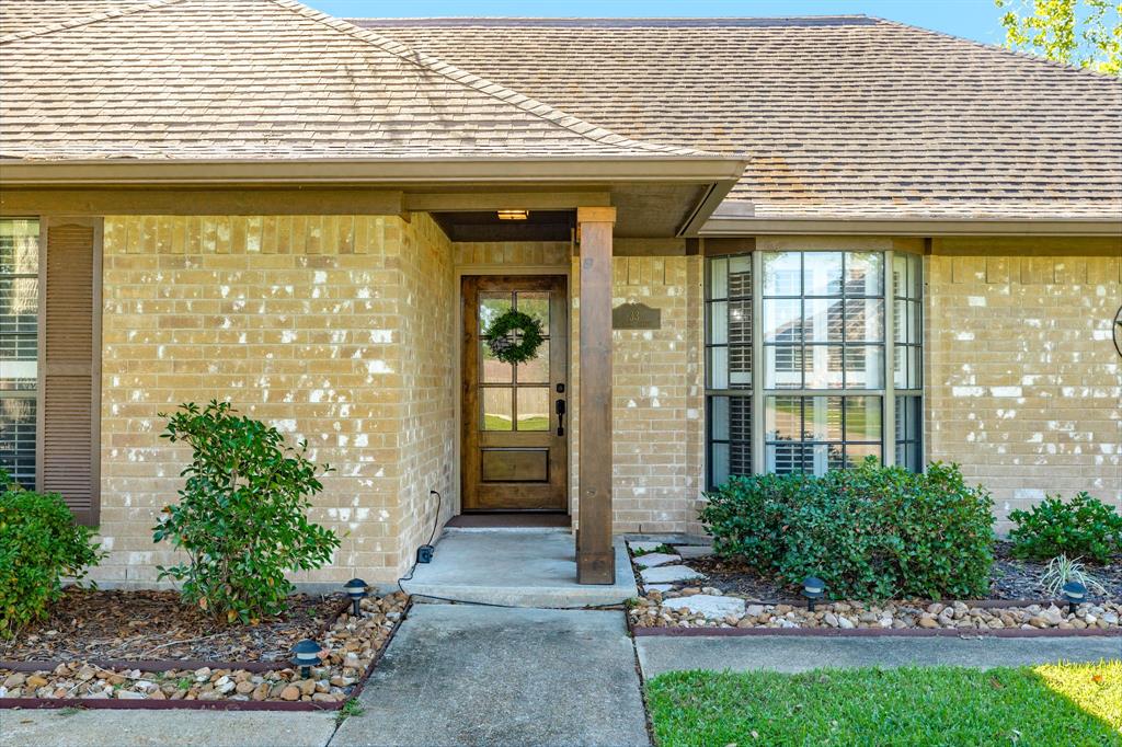 33 N Erik Drive, Angleton, Texas image 3