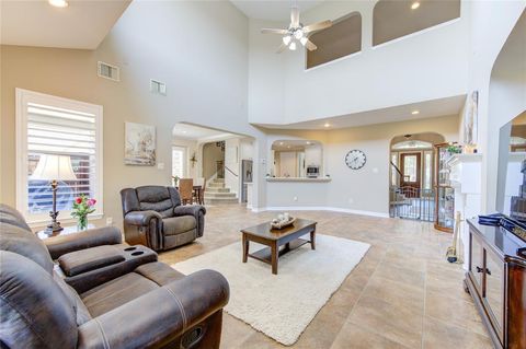 Single Family Residence in Spring TX 9907 Rollinson Park Drive 15.jpg