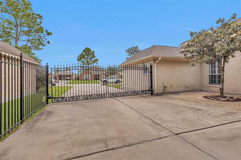 11406 Carson Avenue, Pearland, Texas image 36