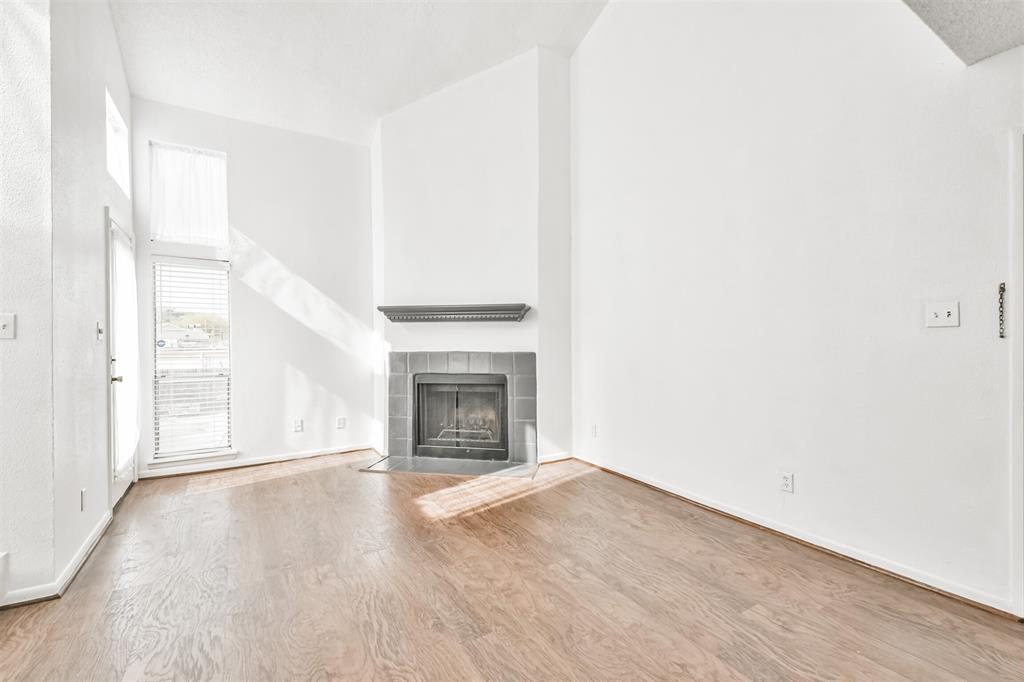 10855 Meadowglen Lane 821