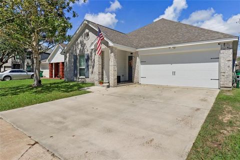 A home in Angleton