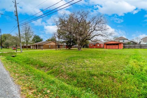 Single Family Residence in Pasadena TX 3611 Cadena Drive 2.jpg