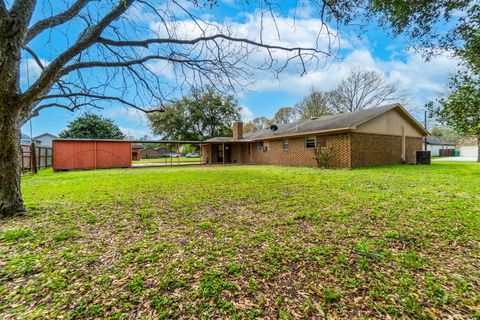 Single Family Residence in Pasadena TX 3611 Cadena Drive 27.jpg