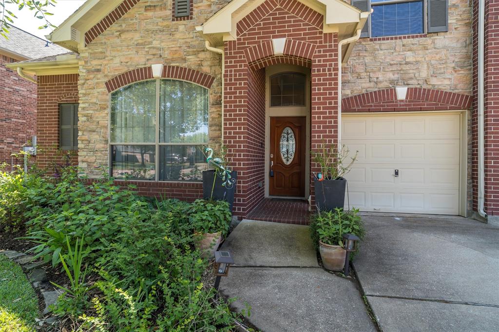 3311 Creek Gate Drive, League City, Texas image 3