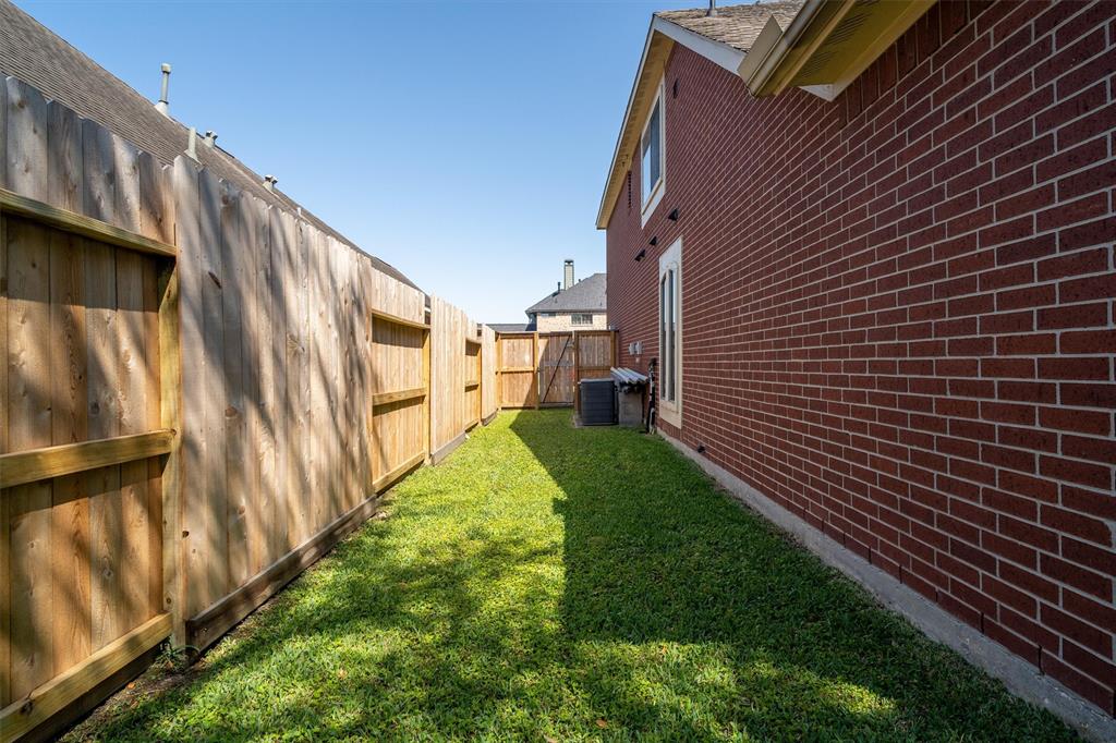3311 Creek Gate Drive, League City, Texas image 31