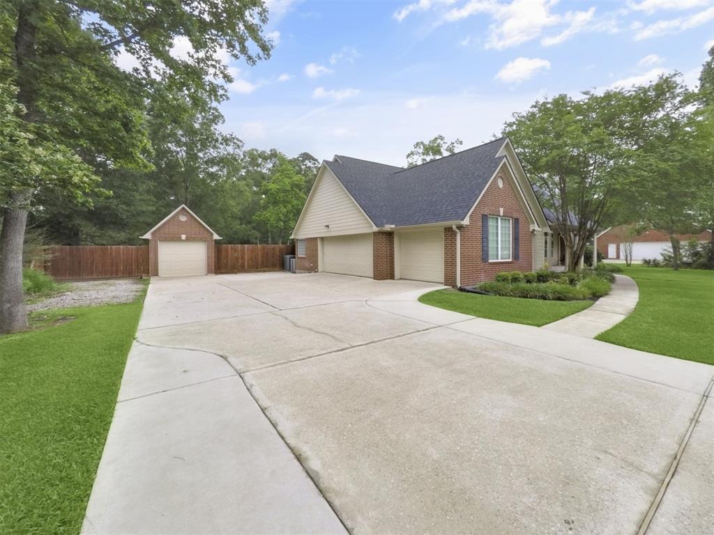 11987 White Oak Crossing, Conroe, Texas image 3
