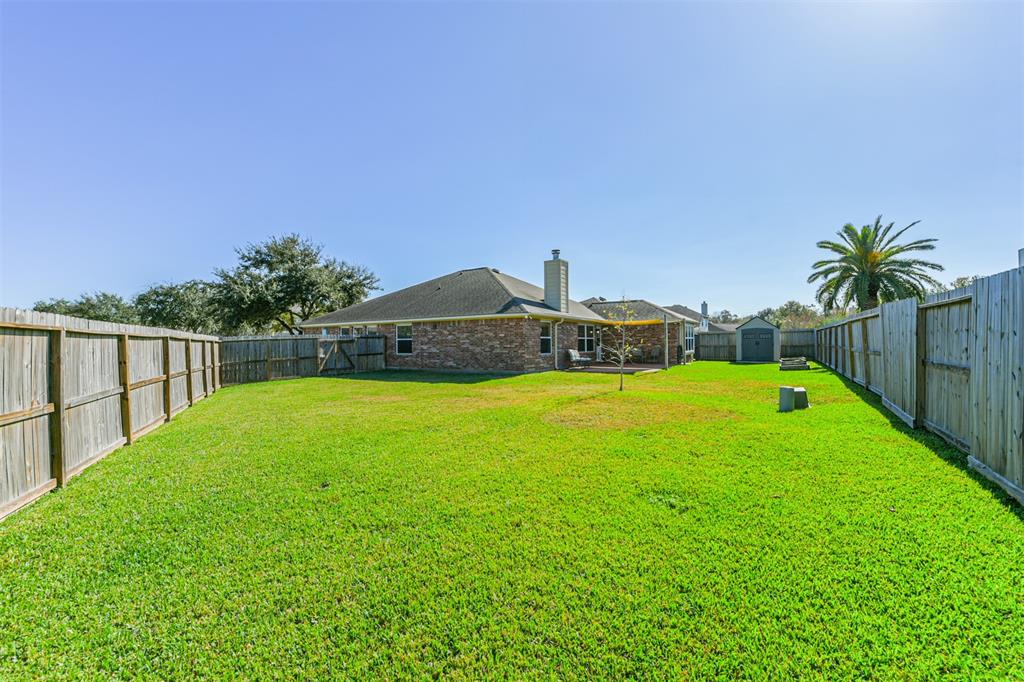 2102 Forest Bank Lane, Pearland, Texas image 20