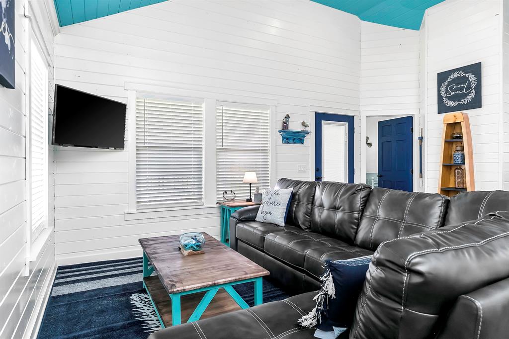 1014 Fort Velasco Drive, Surfside Beach, Texas image 11