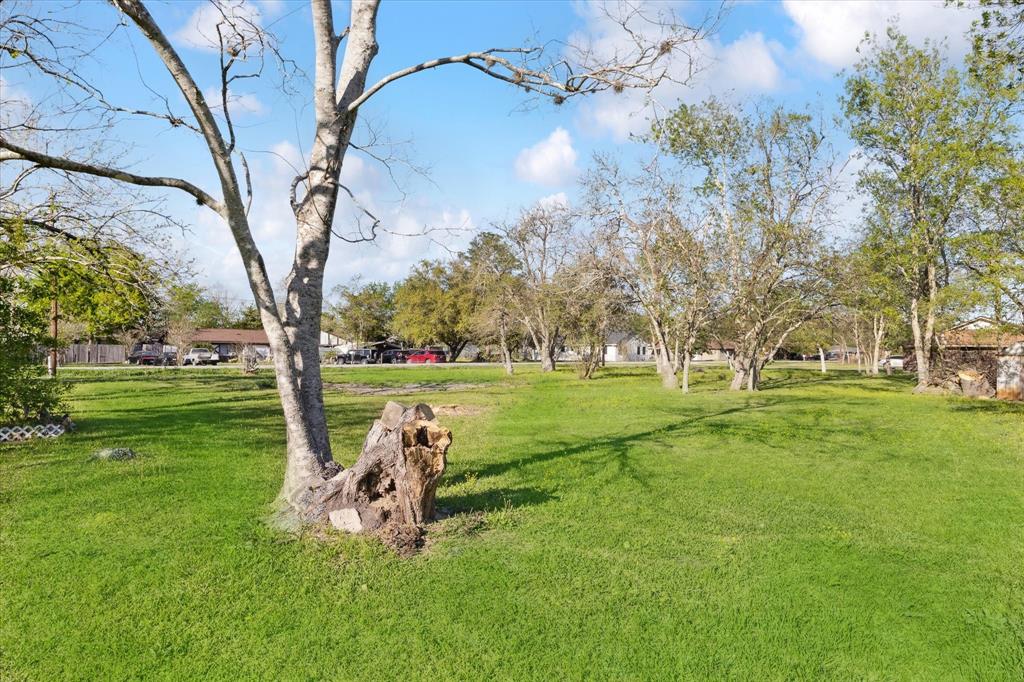 3109 Texas Avenue, Dickinson, Texas image 3
