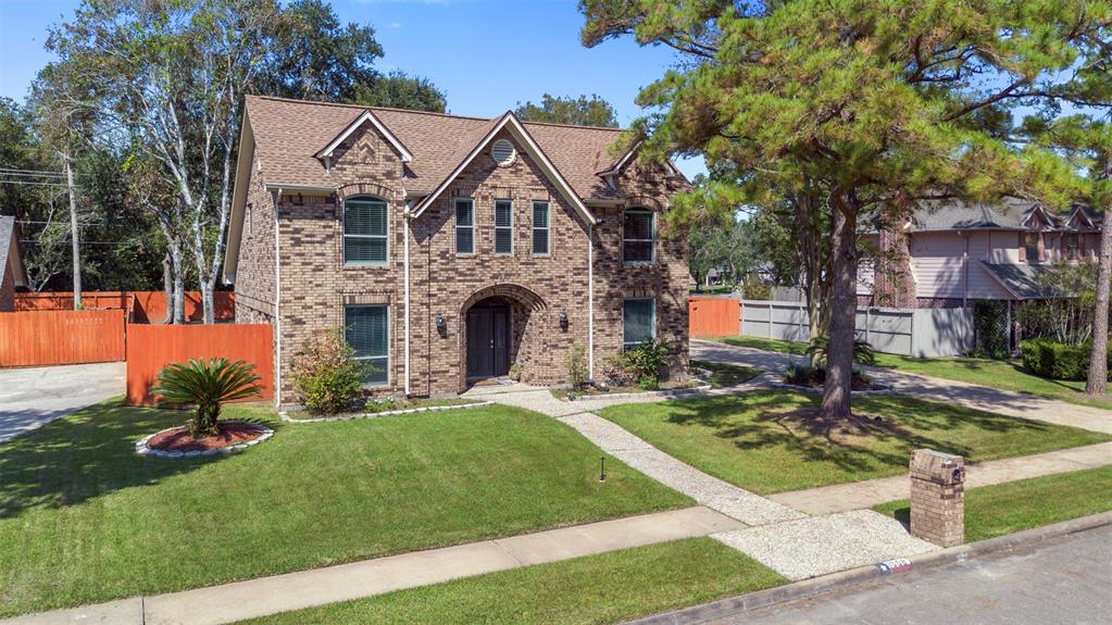 1008 Middlecreek Street, Friendswood, Texas image 24