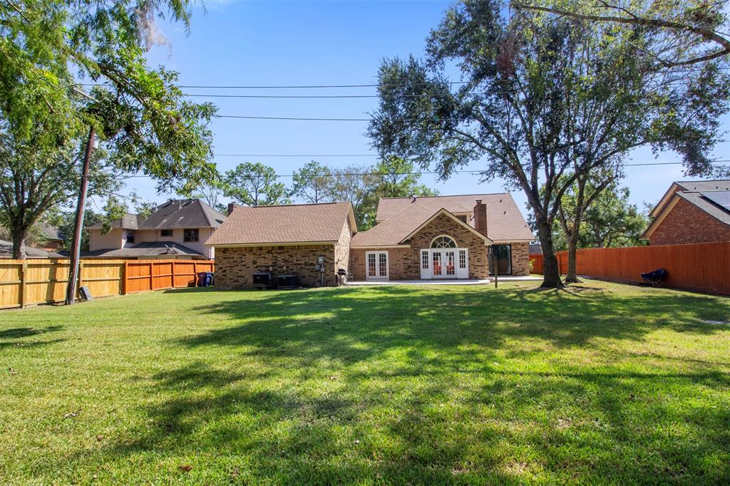 1008 Middlecreek Street, Friendswood, Texas image 27