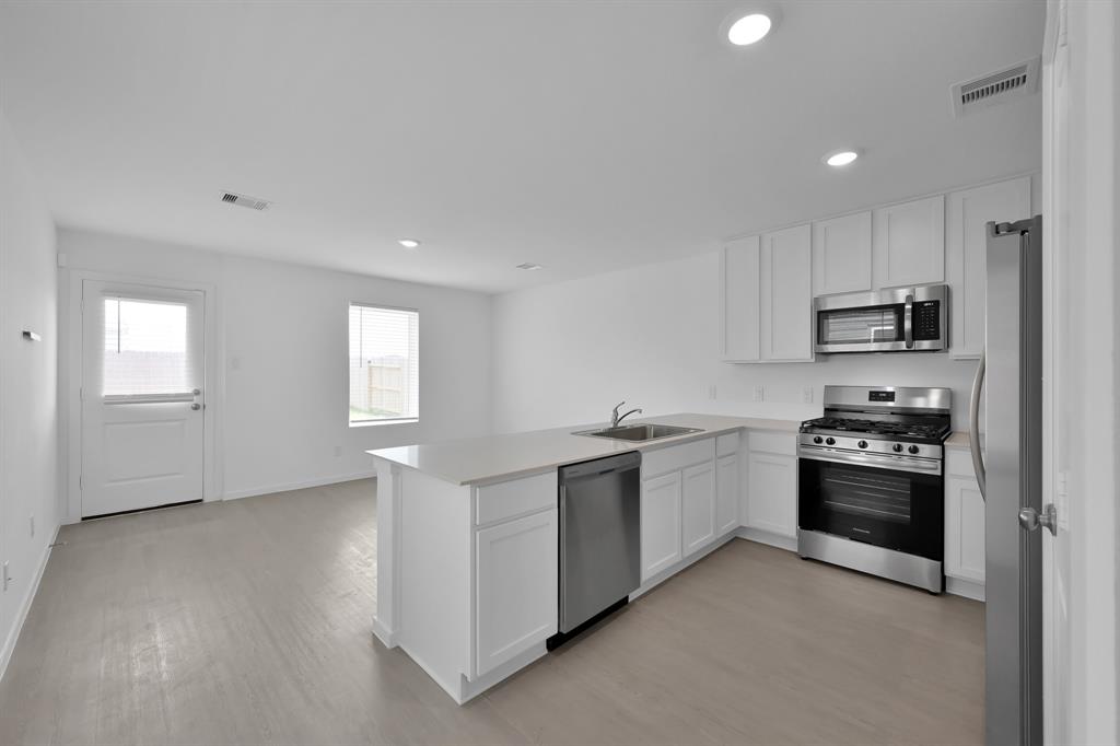 18271 Via Aurelia Drive, New Caney, Texas image 4