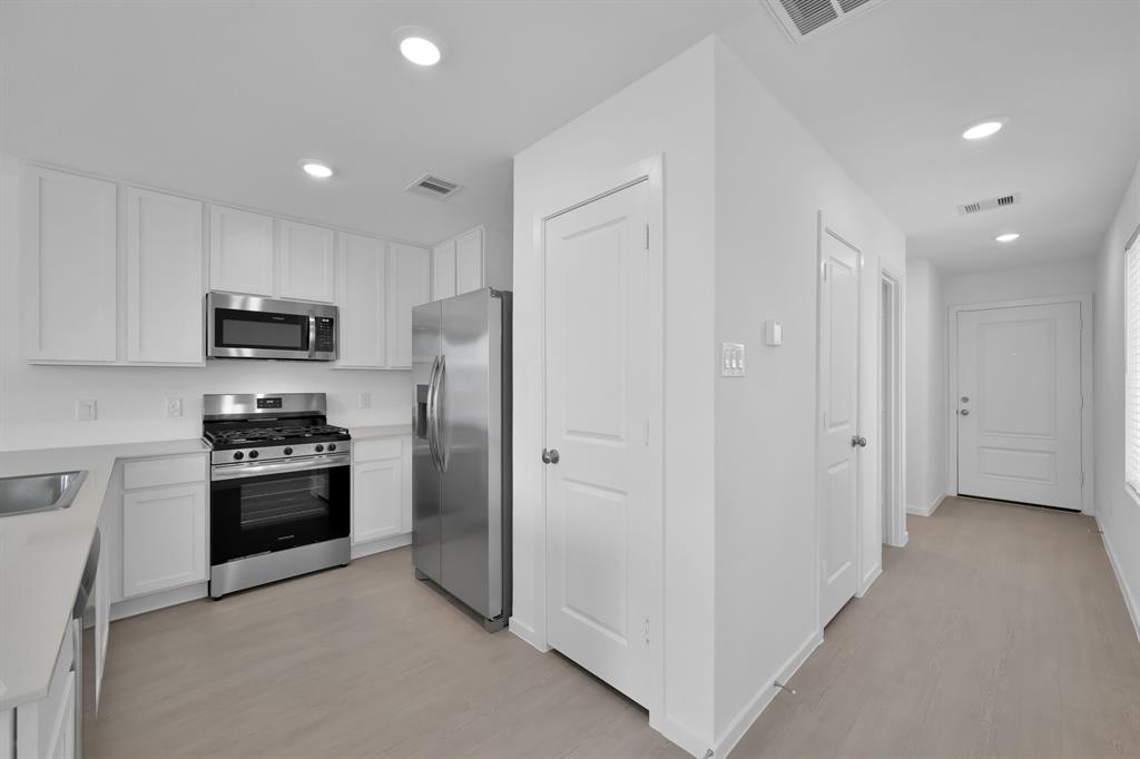 18271 Via Aurelia Drive, New Caney, Texas image 5