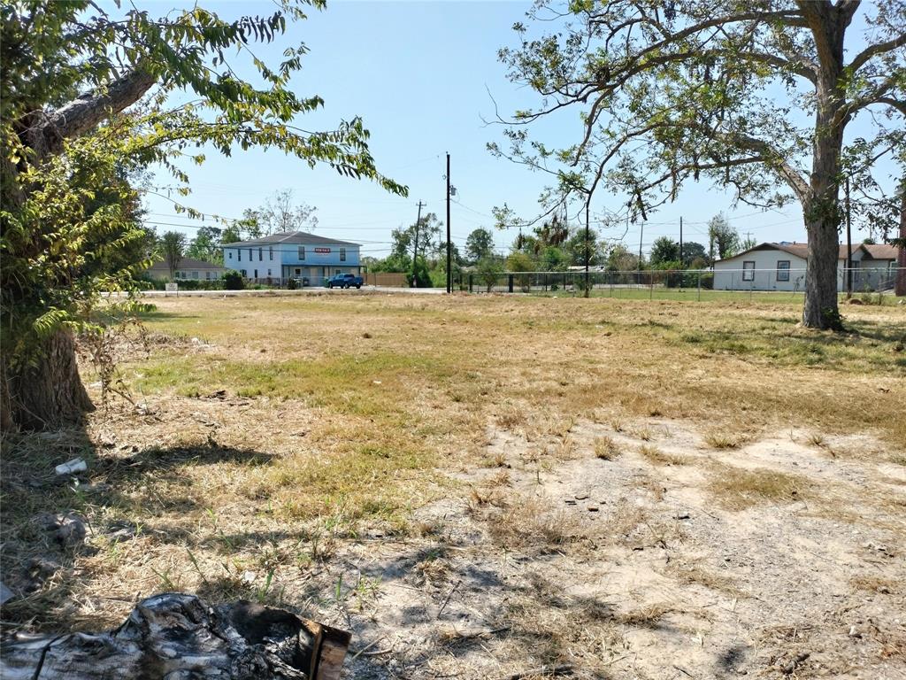 Bennington Corner, Houston, Texas image 3