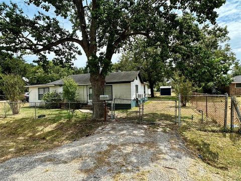 A home in Clute