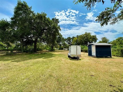 A home in Clute