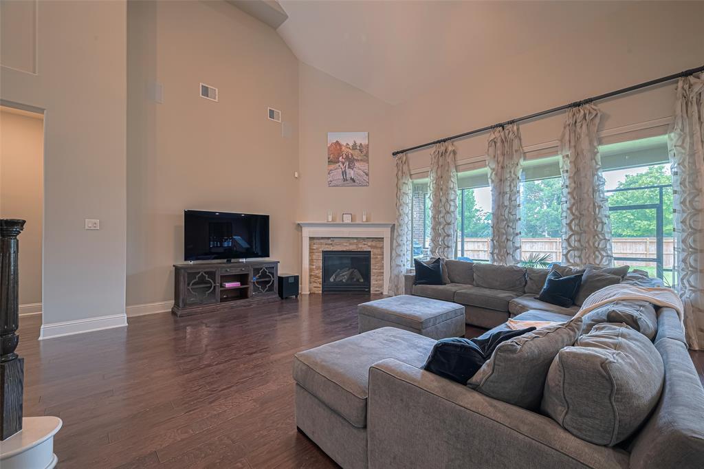 6 Vale View Circle