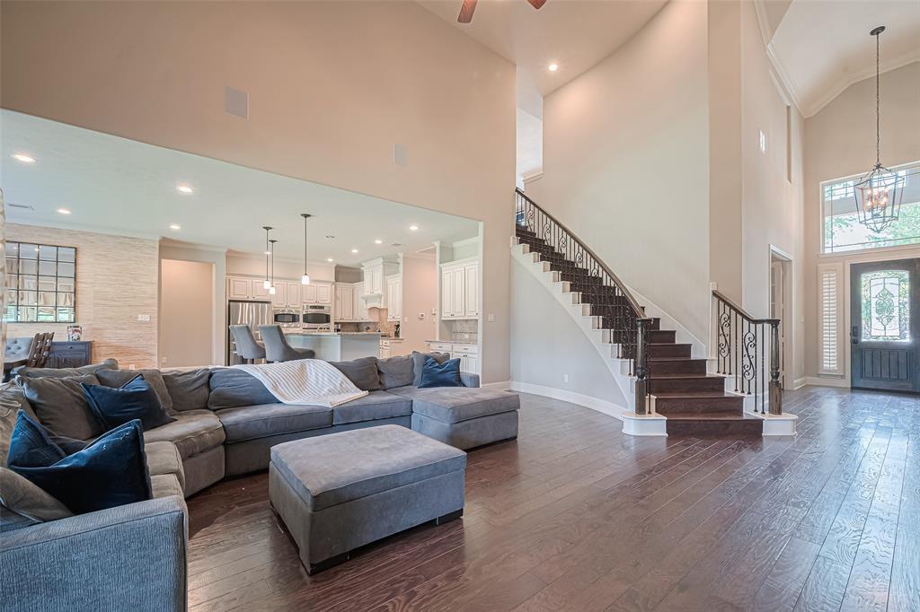 6 Vale View Circle