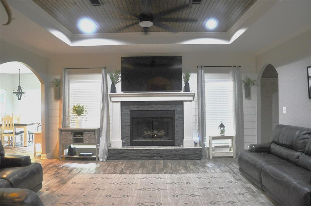 3202 Montclair