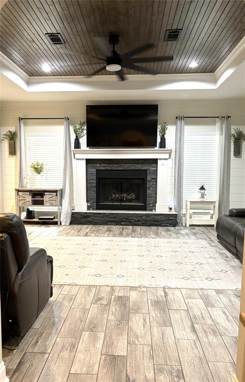 3202 Montclair