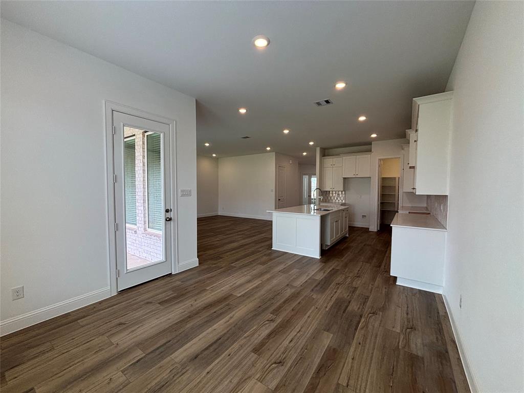 2423 Daisy Meadow Place, Fulshear, Texas image 12