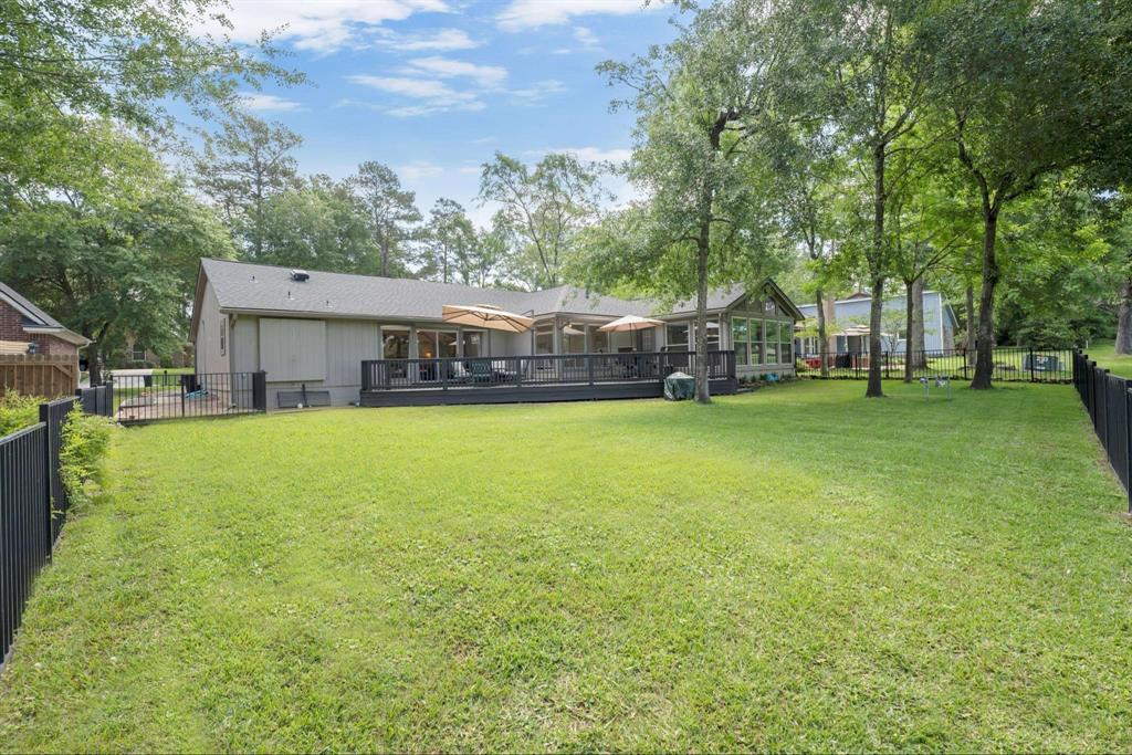 206 Springs Edge Drive, Conroe, Texas image 46