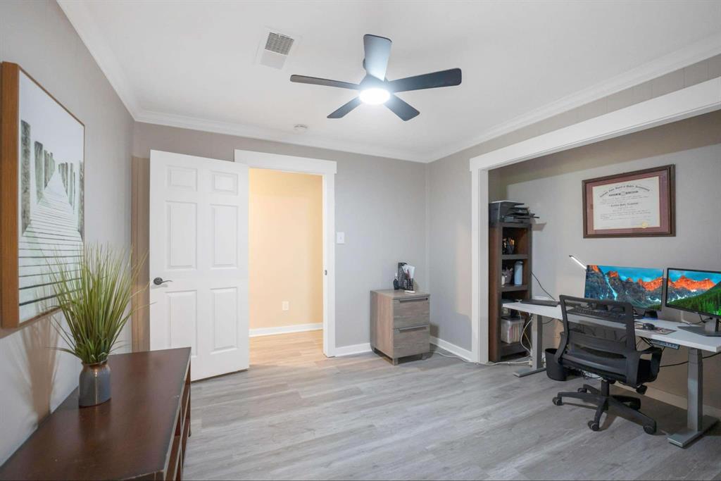 206 Springs Edge Drive, Conroe, Texas image 24