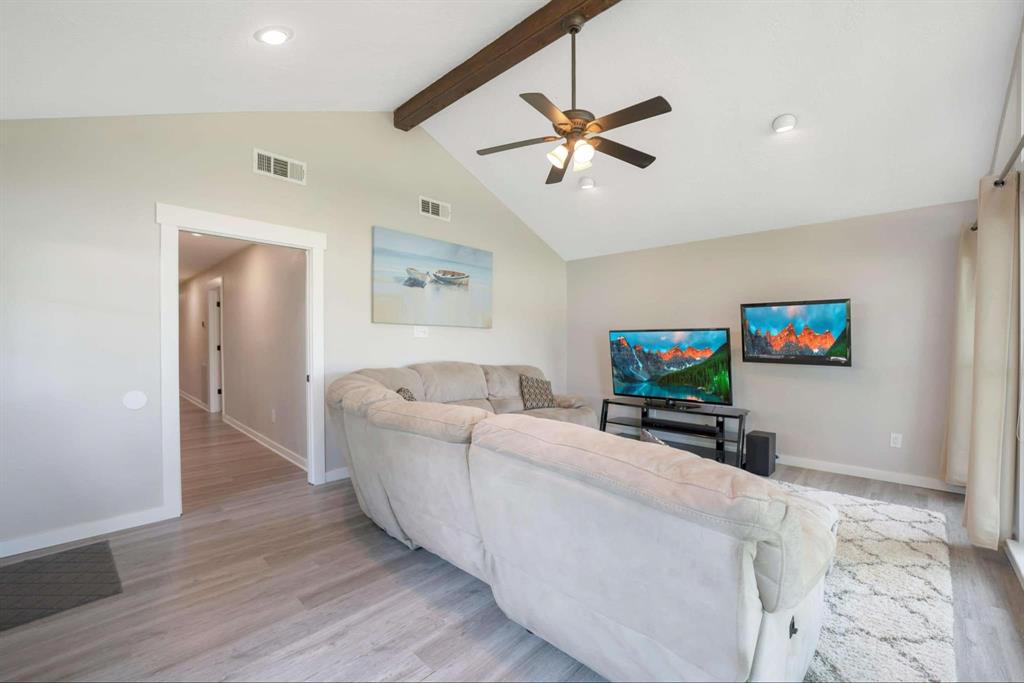 206 Springs Edge Drive, Conroe, Texas image 38