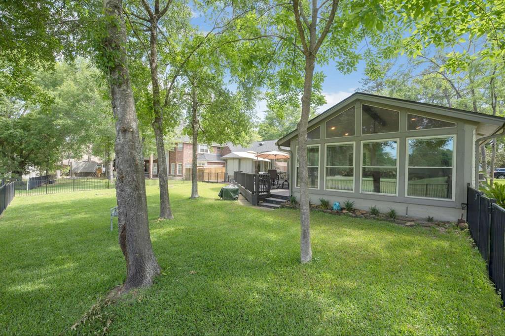206 Springs Edge Drive, Conroe, Texas image 48