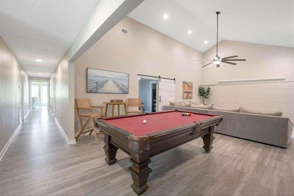 206 Springs Edge Drive, Conroe, Texas image 11