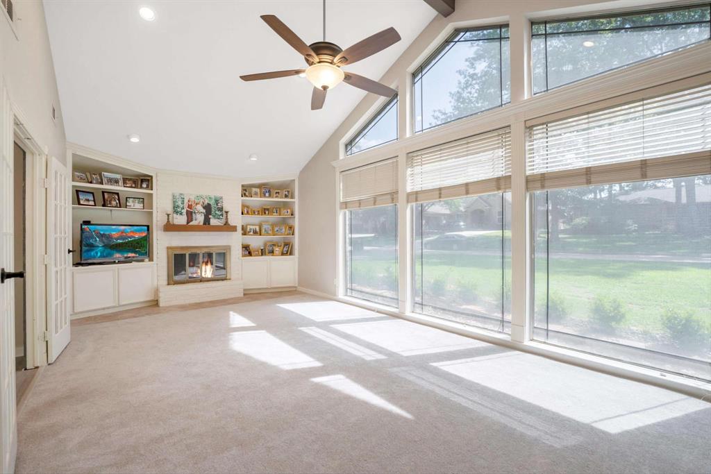 206 Springs Edge Drive, Conroe, Texas image 22