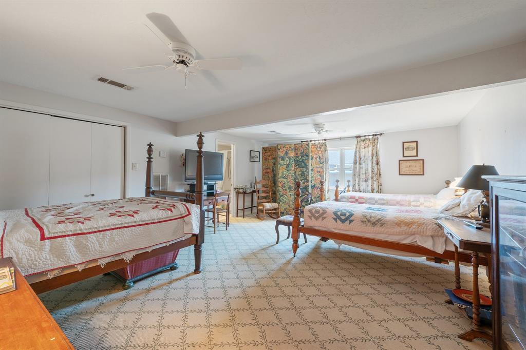 802 Dogwood Lane, Bryan, Texas image 18
