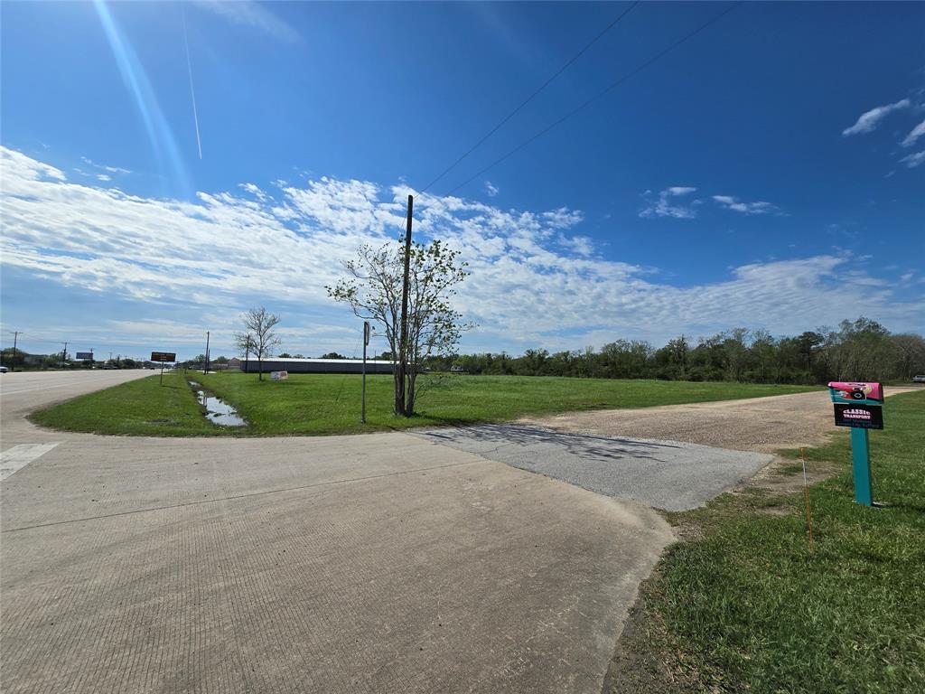 Hwy 3, League City, Texas image 3