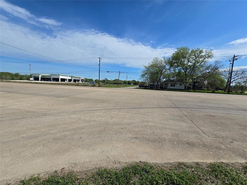 Hwy 3, League City, Texas image 4
