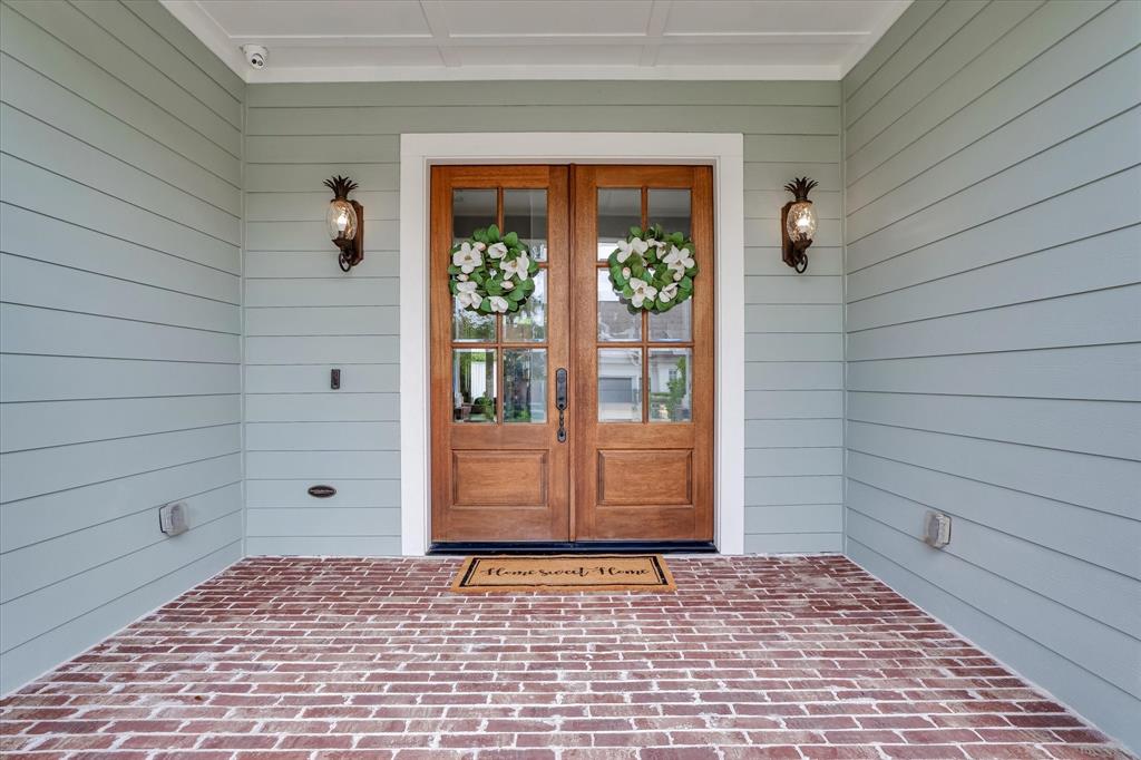 107 E Sawyer Ridge Drive, Spring, Texas image 4